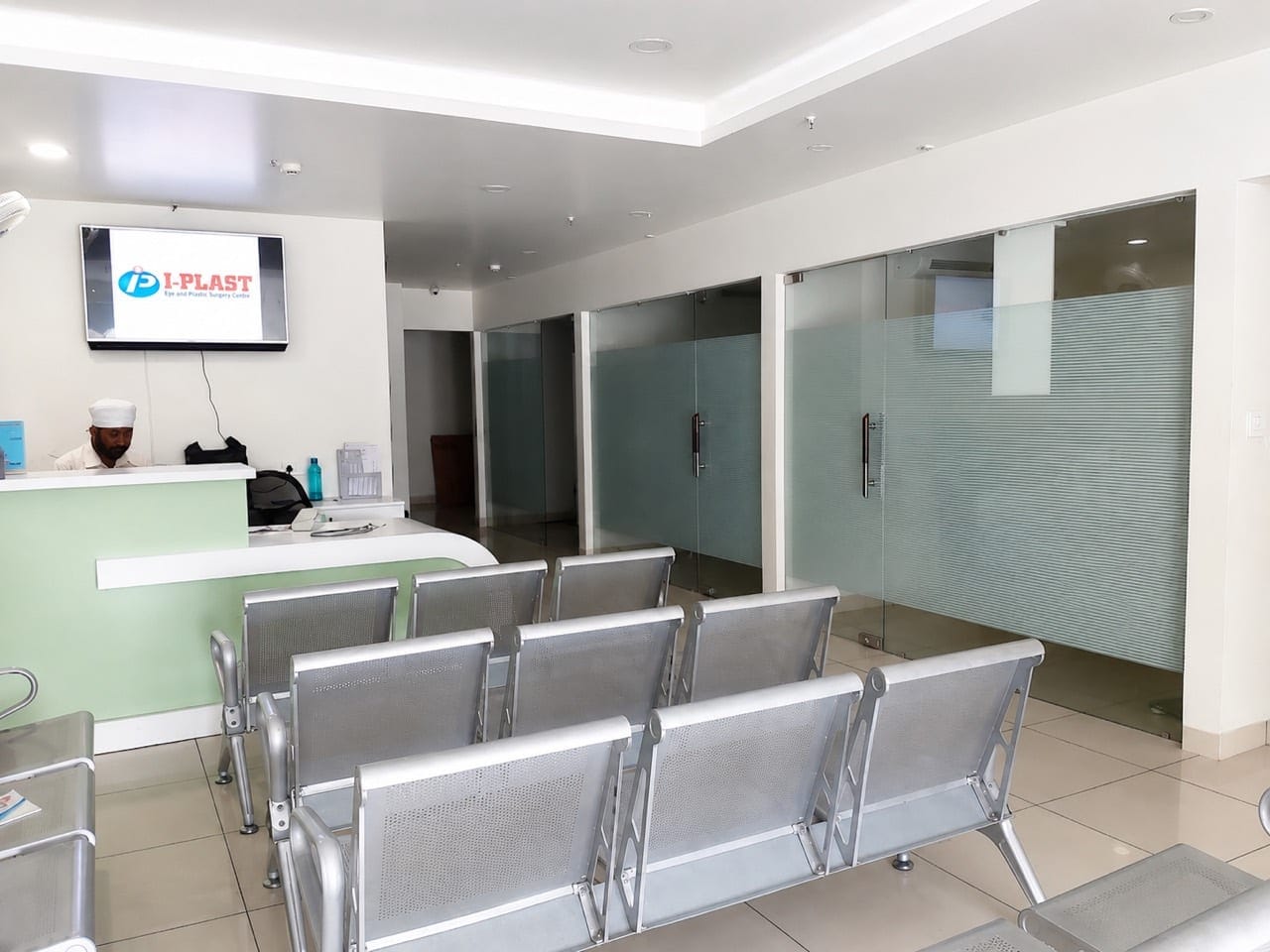 Reception and waiting area inside I·PLAST